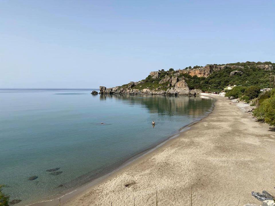Golden Sun Apartments Родакинон Екстериор снимка